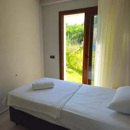 Asiyan Villa *