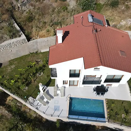 빌라 Asiyan 말마리스