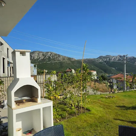 빌라 Asiyan 말마리스