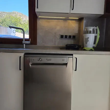 Asiyan 빌라 말마리스